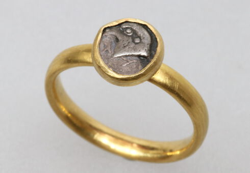 900er Ring mit antiker Münze
